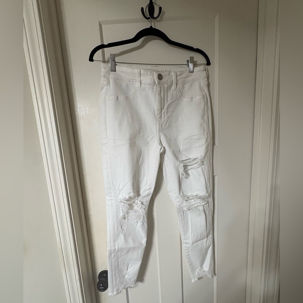 American Eagle White Distressed Women's Crop Jeggings